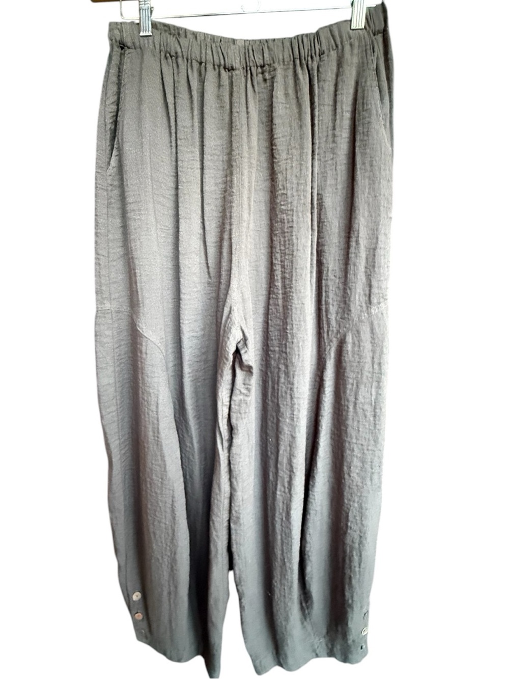 Eleven Stitch Design Barrel  Leg Elastic-Waist Women's Pants in Brown Gray Lg